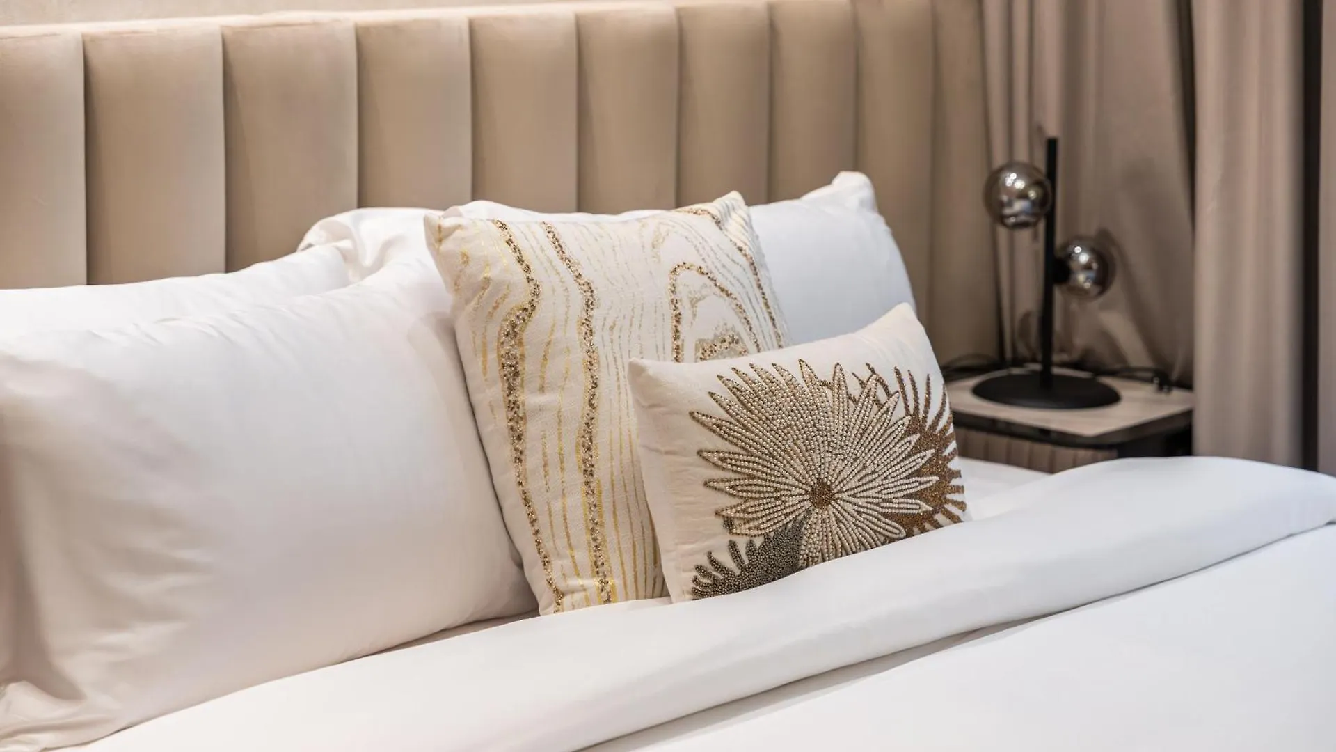 Elegant 2-Bedroom Apartment In Dubai Creek Harbour - By Dustay