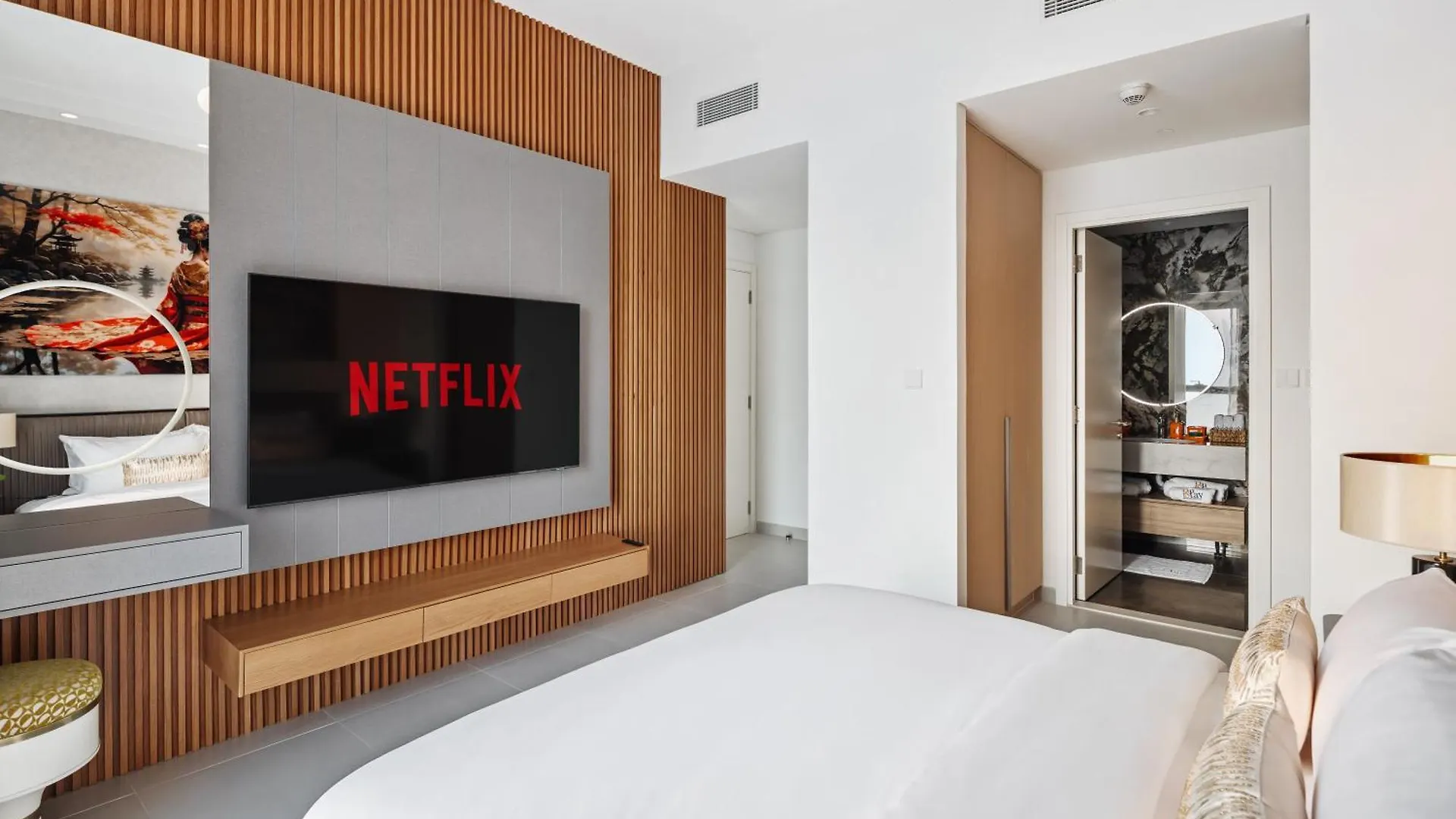 Elegant 2-Bedroom Apartment In Dubai Creek Harbour - By Dustay